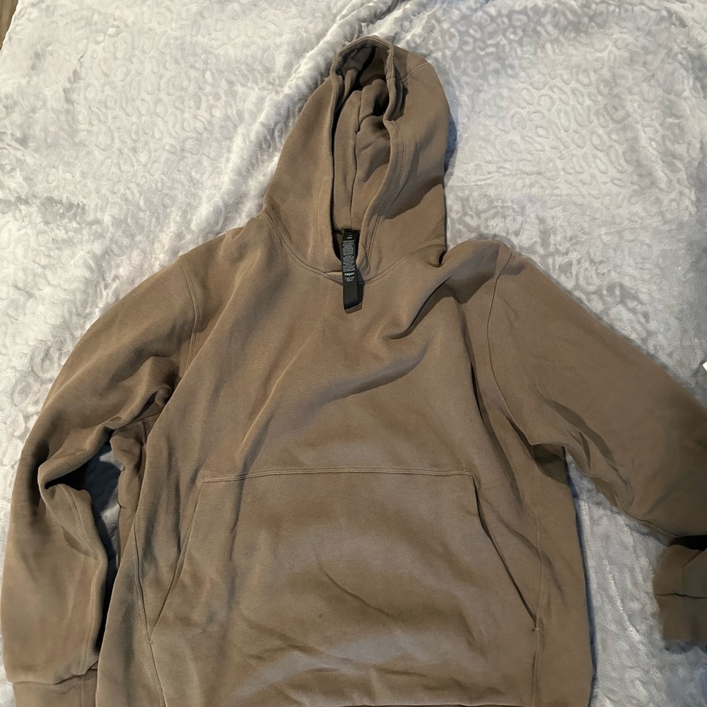 Men's Lululemon Brown Hoodie Sweater